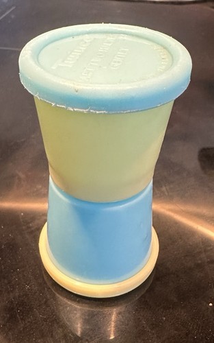 Twinco vintage plastic - twinco, salt
