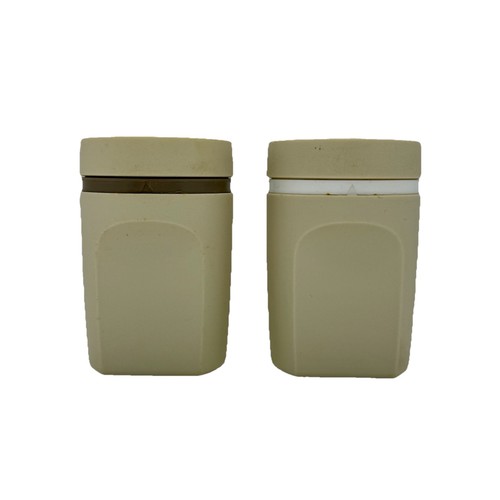 Tupperware salt pepper - salt,